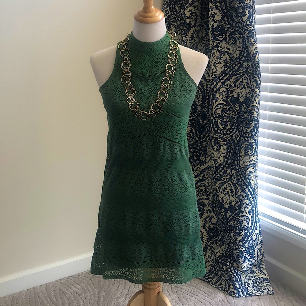 Green lace dress🍀